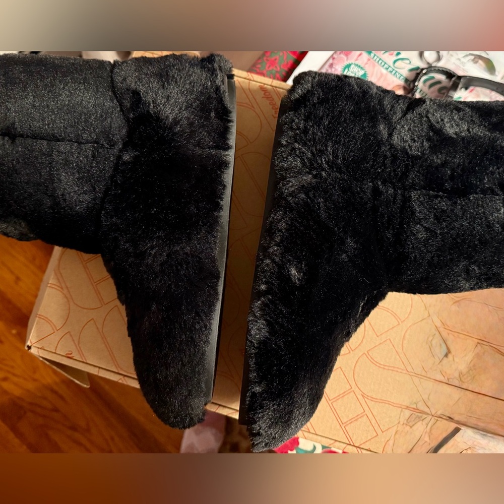 Freedom Moses Black Faux Fur Boots - Picture 2 of 7